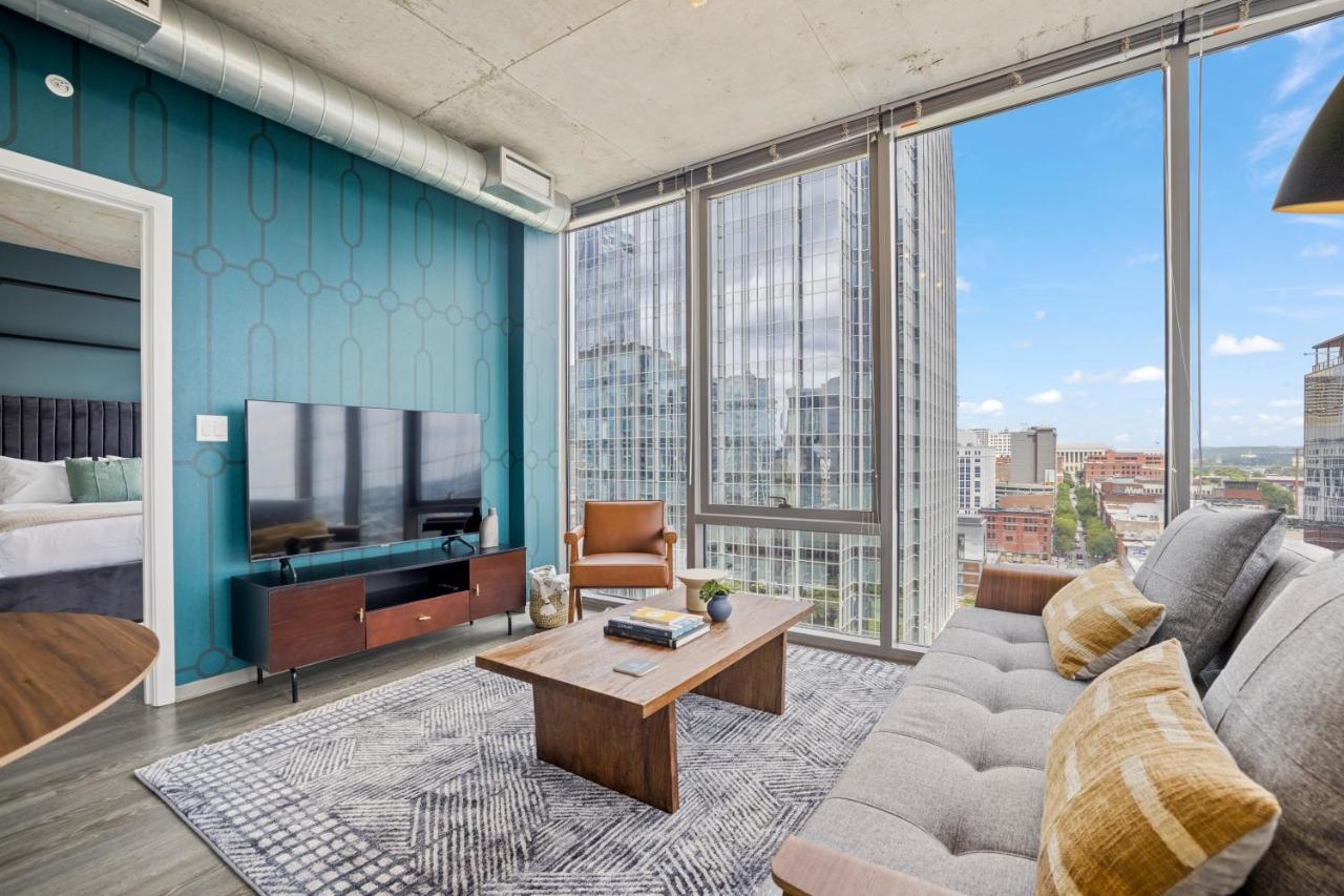 Placemakr Premier Sobro Νάσβιλ Εξωτερικό φωτογραφία A staged living room at 1001 Burnet