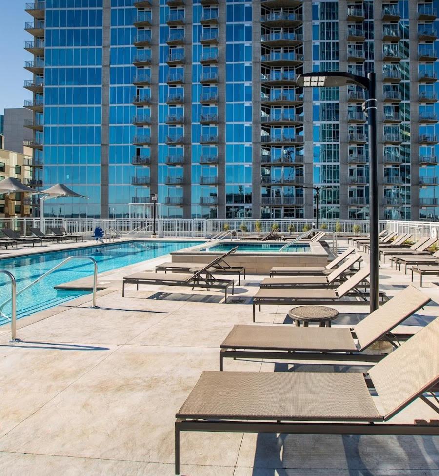 Placemakr Premier Sobro Νάσβιλ Εξωτερικό φωτογραφία The pool at the Ritz-Carlton, Downtown, Los Angeles